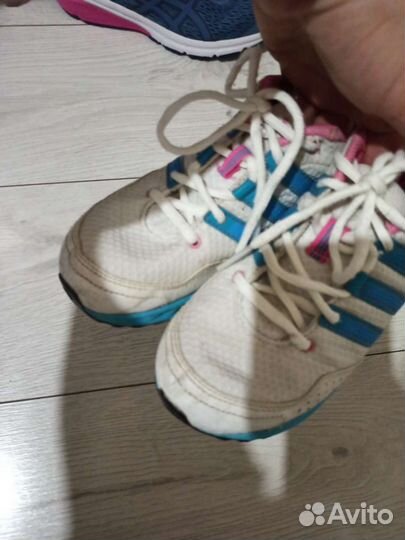 Кроссовки детские для лдевочки adidas 32