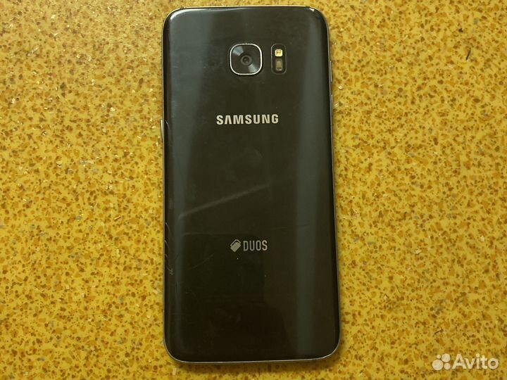 Телефон Samsung s7 edge