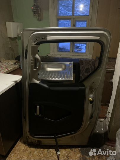 Дверь сдвижная peugeot partner