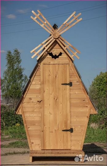 Дачный туалет деревянный