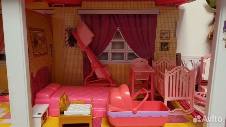 Домик кукольный с мебелью