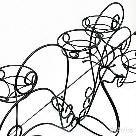 Кованая подставка для цветов 