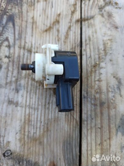 Датчик положения кузова Suzuki