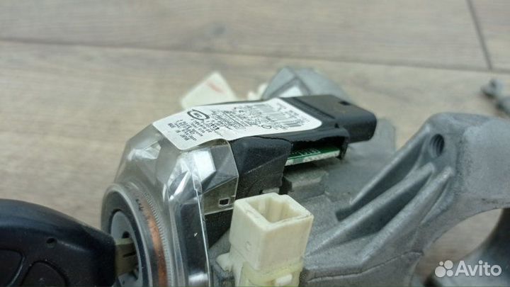 Замок зажигания Toyota Camry 40 седан 2azfe 2.4