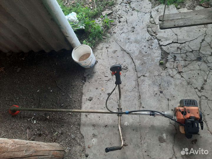 Триммер бензиновый