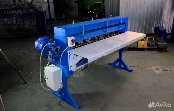 Машина для нанесения ребер жесткости