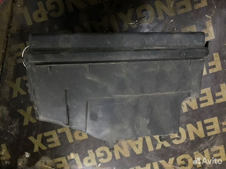 Корпус блока предохранителей Mercedes M-Класс W164