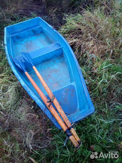 Пластиковая лодка малютка