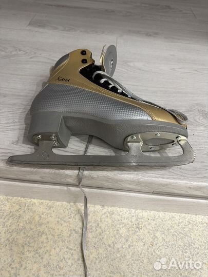 Коньки фигурные женские размер39 Чехия