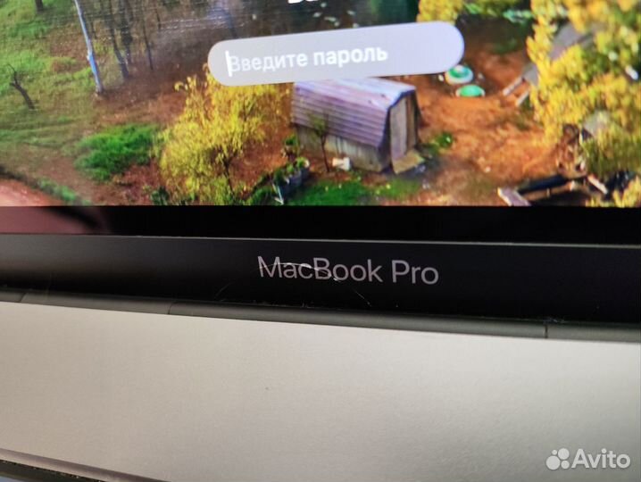 MacBook Pro 15 (2018), 256 гб, Core i7, 2.2 ггц