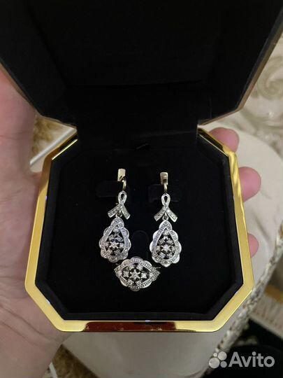 Брилиантовый комплект