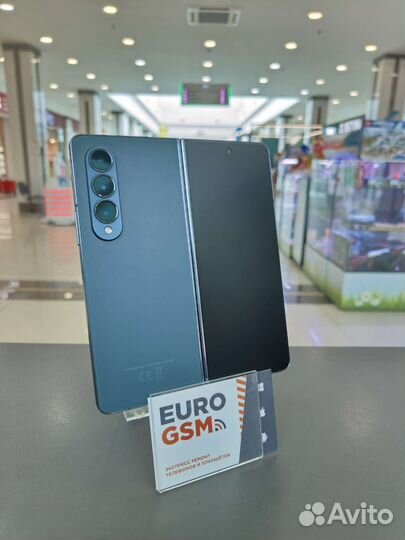 Samsung Galaxy Z Fold 4