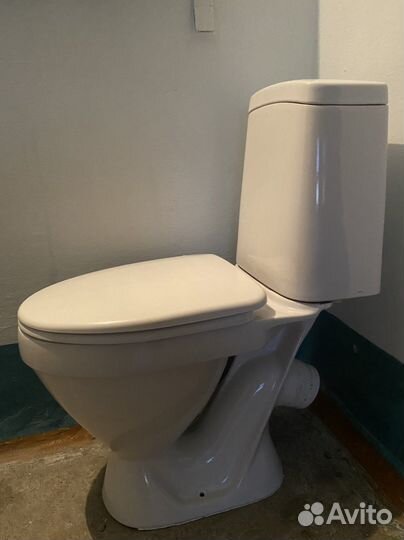 Продам унитаз с бачком б/у