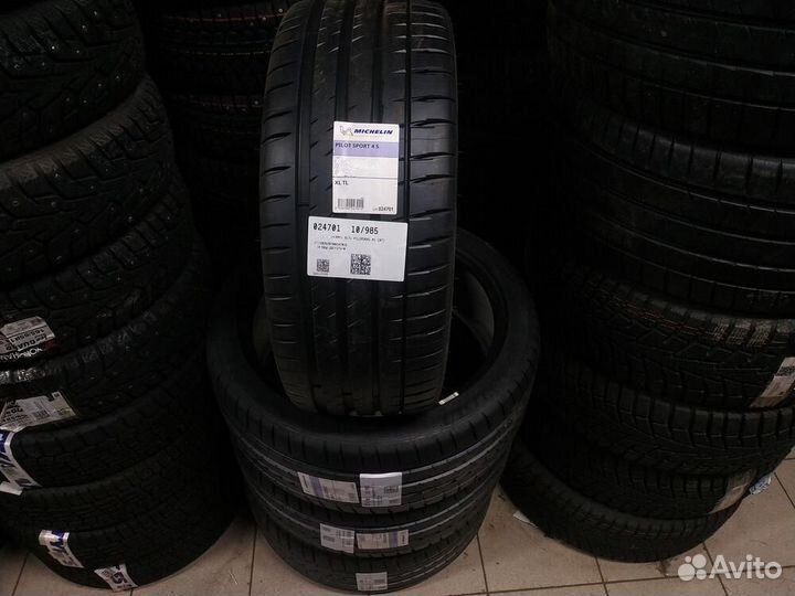 Michelin Pilot Sport 4 S 315/30 R22 107