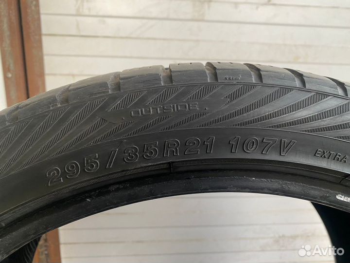 Yokohama W.Drive 295/35 R21 107