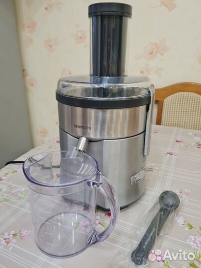 Соковыжималка Kenwood JE810