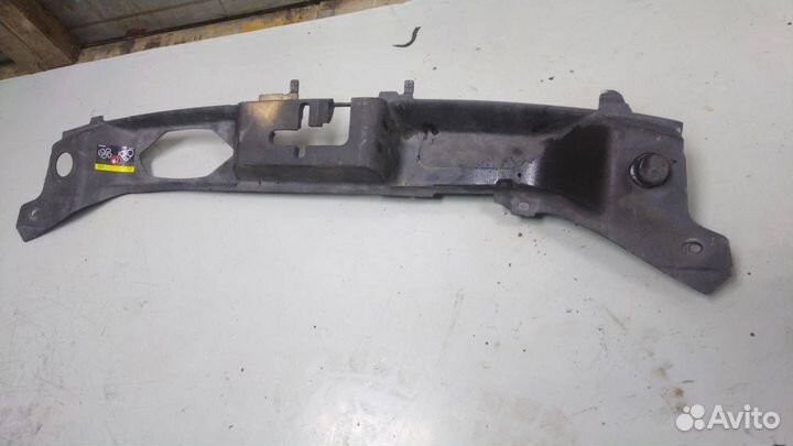 Накладка замка капота Volvo S40 2 рест. 31217837