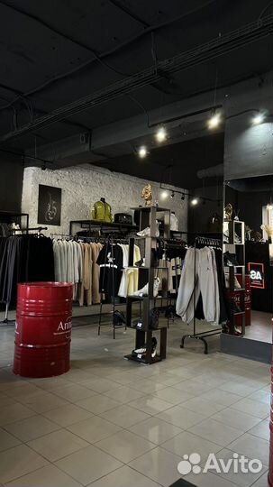 Продавец консультант в магазин одежды