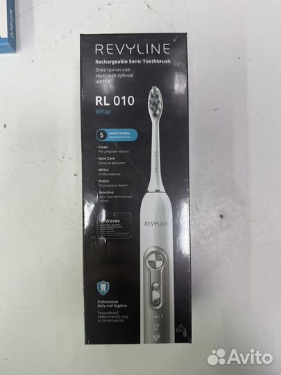 Звуковая электрическая зубная щетка Revyline RL 01