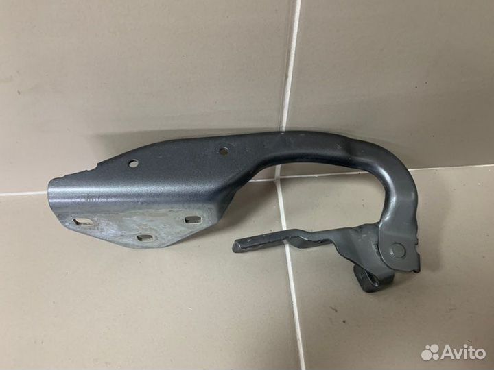 Петля капота правая Renault Duster 2 (Hjd) 2 1.3