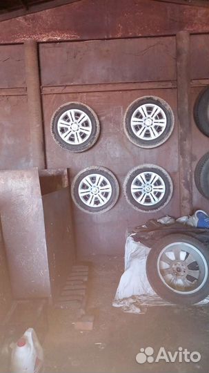 Колеса зимние на оригинальных штампованных дисках