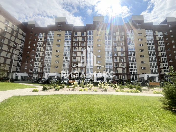 2-к. квартира, 82 м², 9/9 эт.