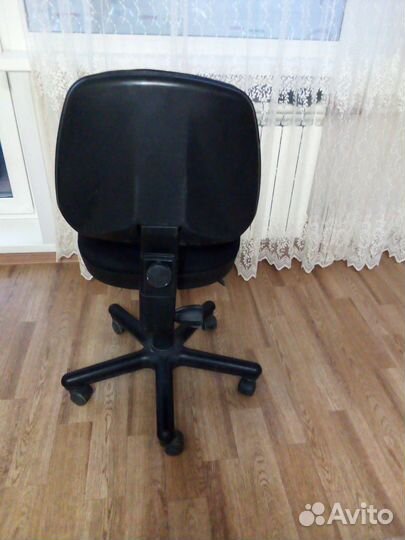 Компьютерное кресло