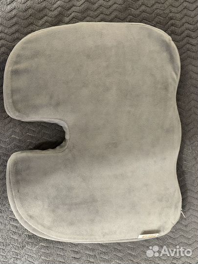 Подушка ортопедическая на сиденье