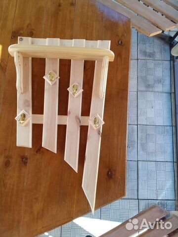 Вешалка настенная