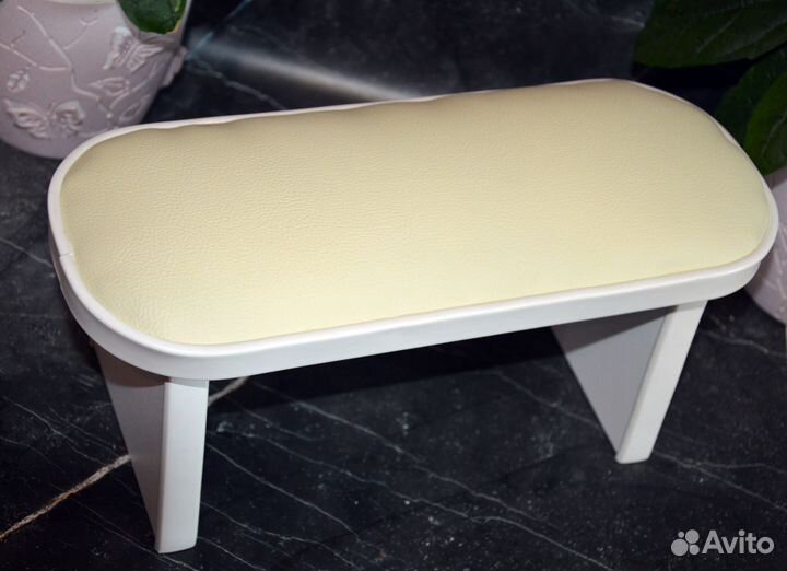 Маникюрная подставка для рук