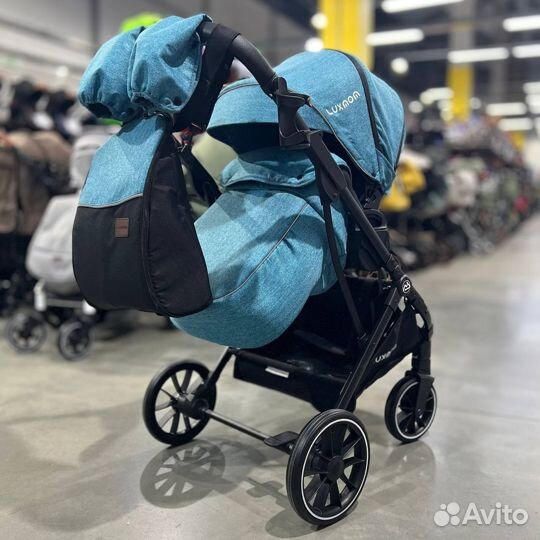Прогулочная коляска новая