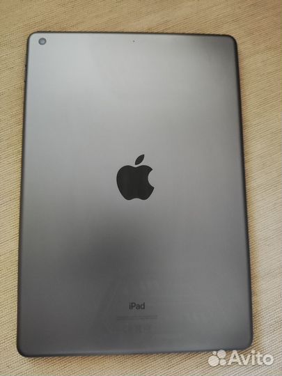 iPad 10.2