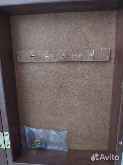 Ключница настенная из дерева