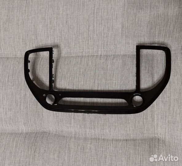 Оригинальная рамка для магнитолы Solaris 2