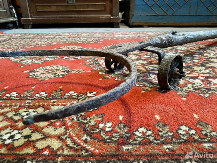 Ухват на колесиках старинный