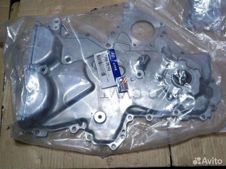 Крышка с насосом Kia Hyundai 213502B701