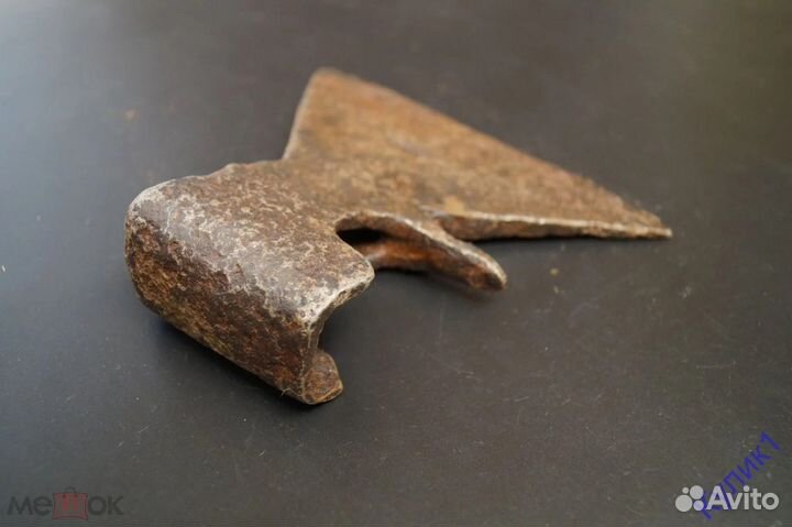 Топор старинный, кованый. (300-1)