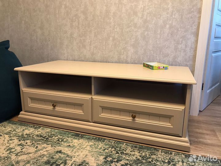Тумба под телевизор