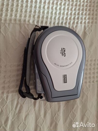 Видеокамера Canon DC100