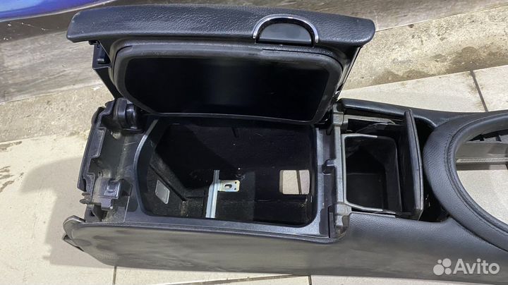 Центральная консоль Mercedes Benz W219