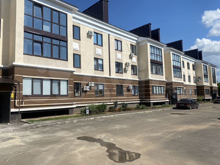 2-к. квартира, 54 м², 1/3 эт.