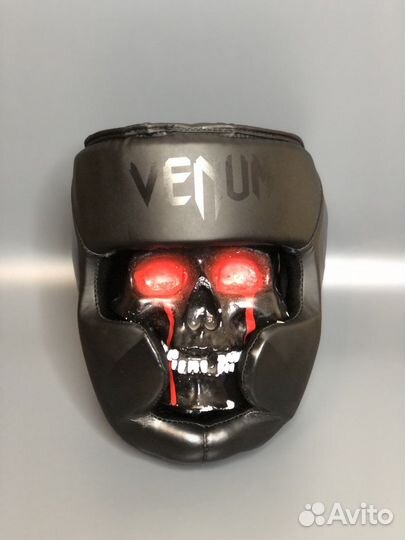 Боксерский шлем Venum