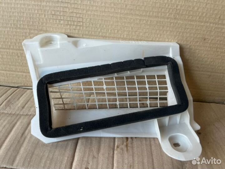 Воздуховод правый Toyota Camry V70/V75 2018-2023