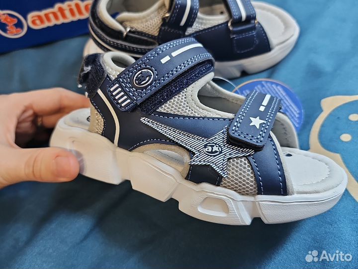 Сандалии для мальчика Antilopa новые