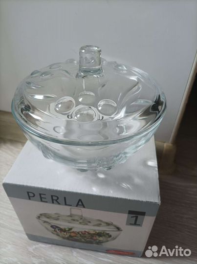 Ваза, стеклянная,с крышкой