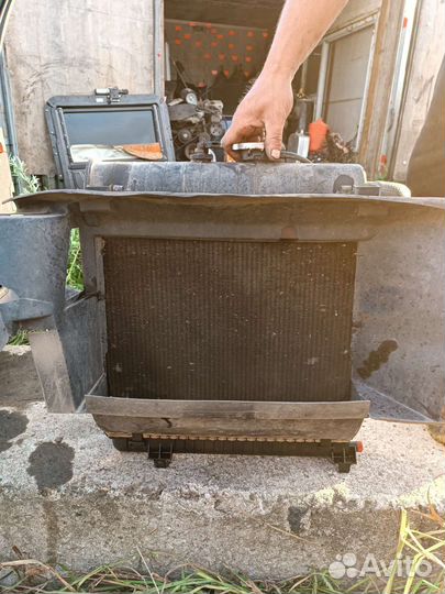 Радиатор на mercedes w202