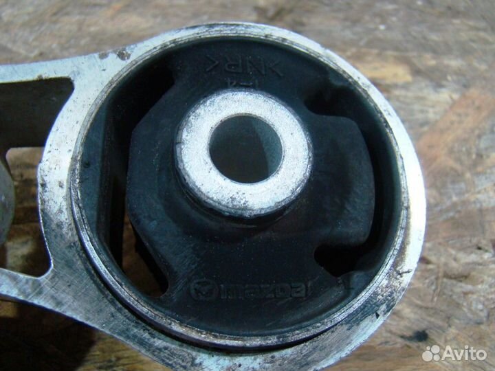 Mazda CX 7 Опора двигателя задняя