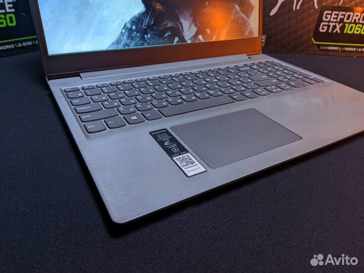 Ноутбук Ryzen 5 8 Gb SSD 512 Vega 8 IPS