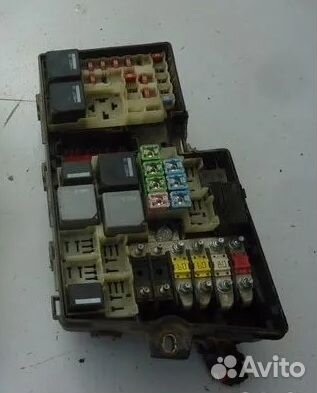 Блок предохранителей Ford Focus 2 aoda