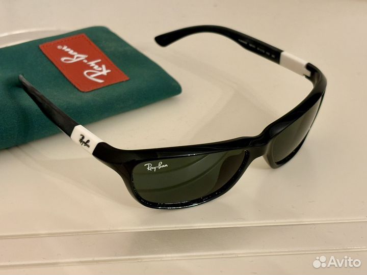 Очки солнцезащитные Ray Ban